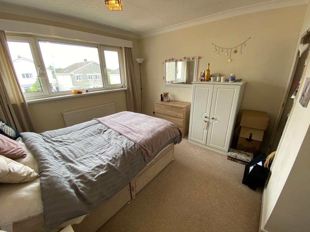 St. Kingsmark Avenue, Chepstow Moon & Co